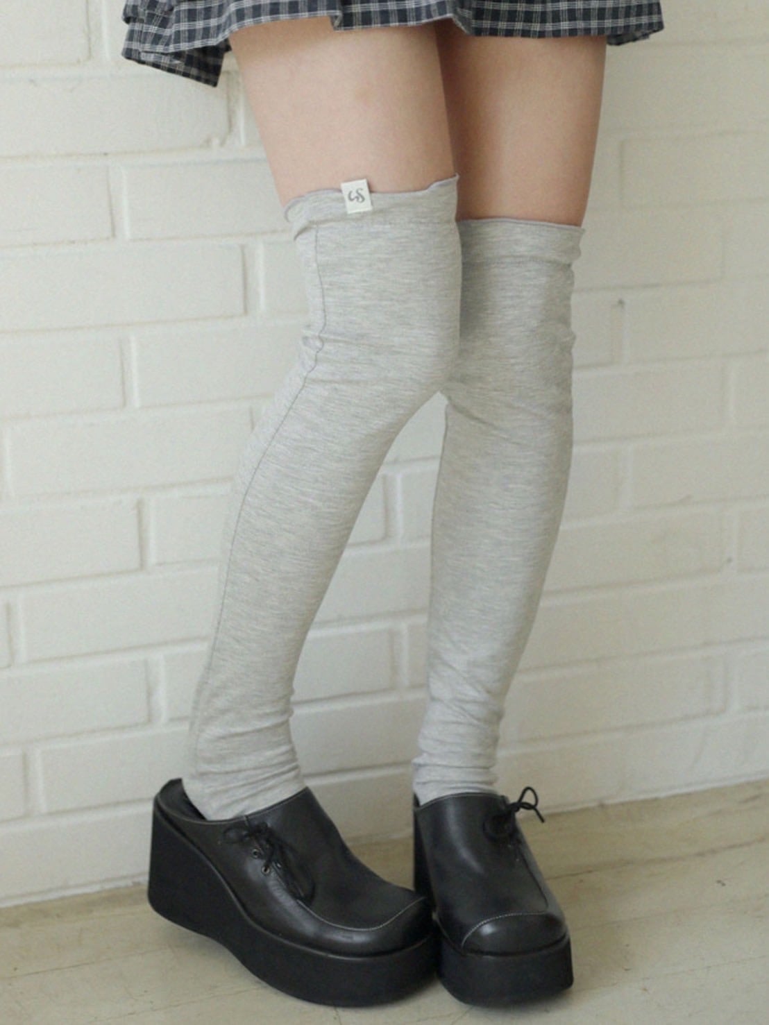 12/21 20:00 再販【Uglyshadow】KNEE HIGH SOCKS