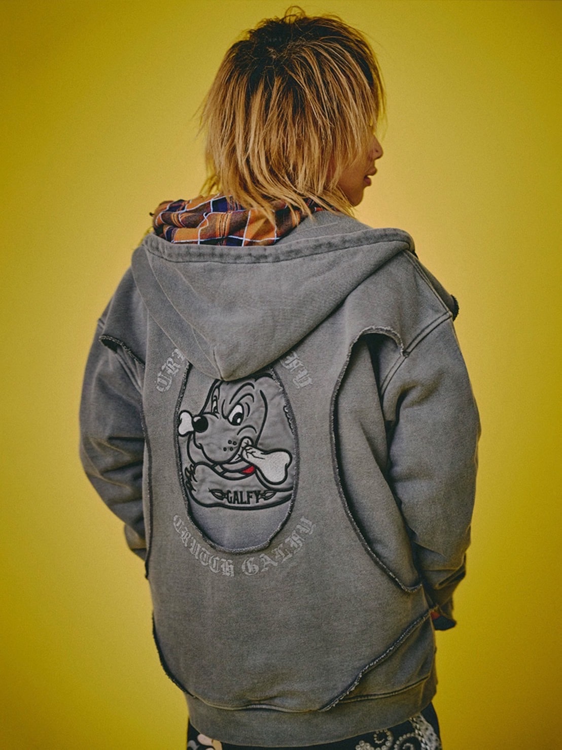 【GALFY】穴の向こうにわんちゃんパーカー