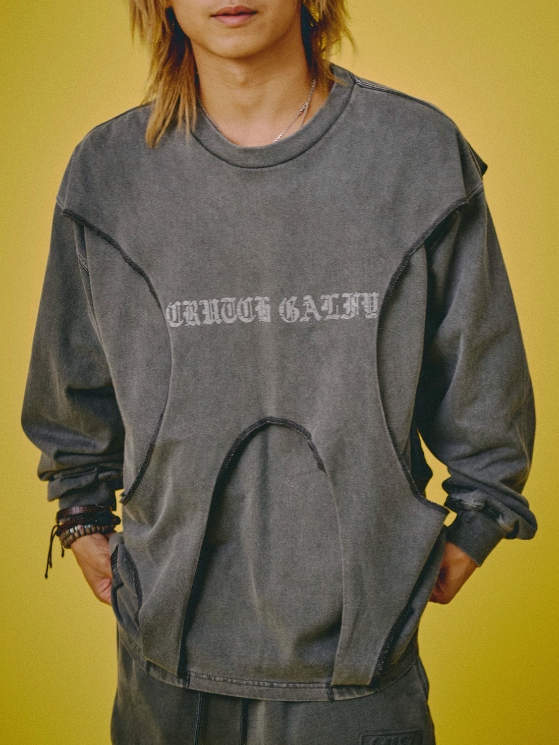 【GALFY】穴の向こうにわんちゃんロンTee