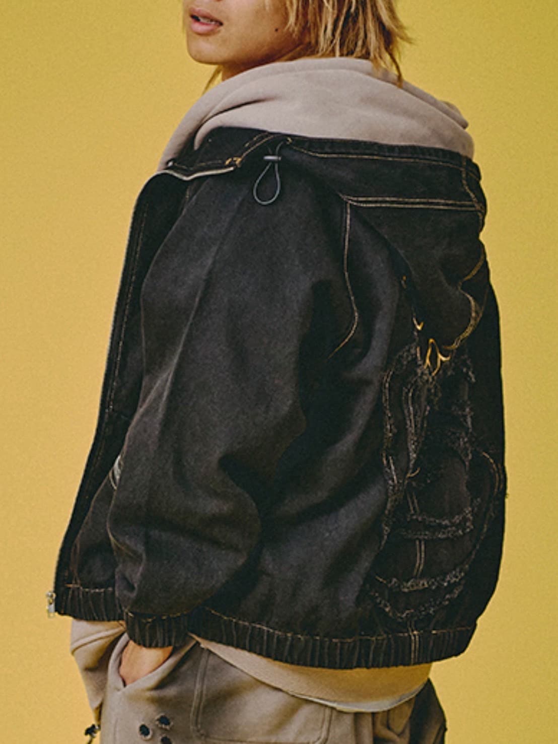 【GALFY】ぐるグニャデニムパーカー