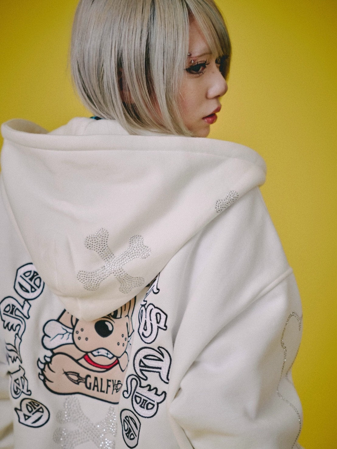 【GALFY】ピカピカ骨骨パーカー