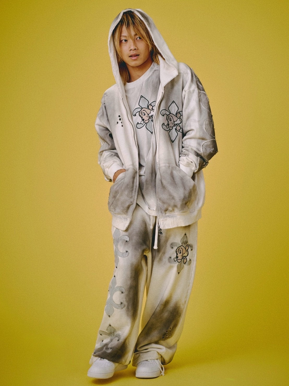 【GALFY】ぼろぼろロゴ百合の紋パーカー