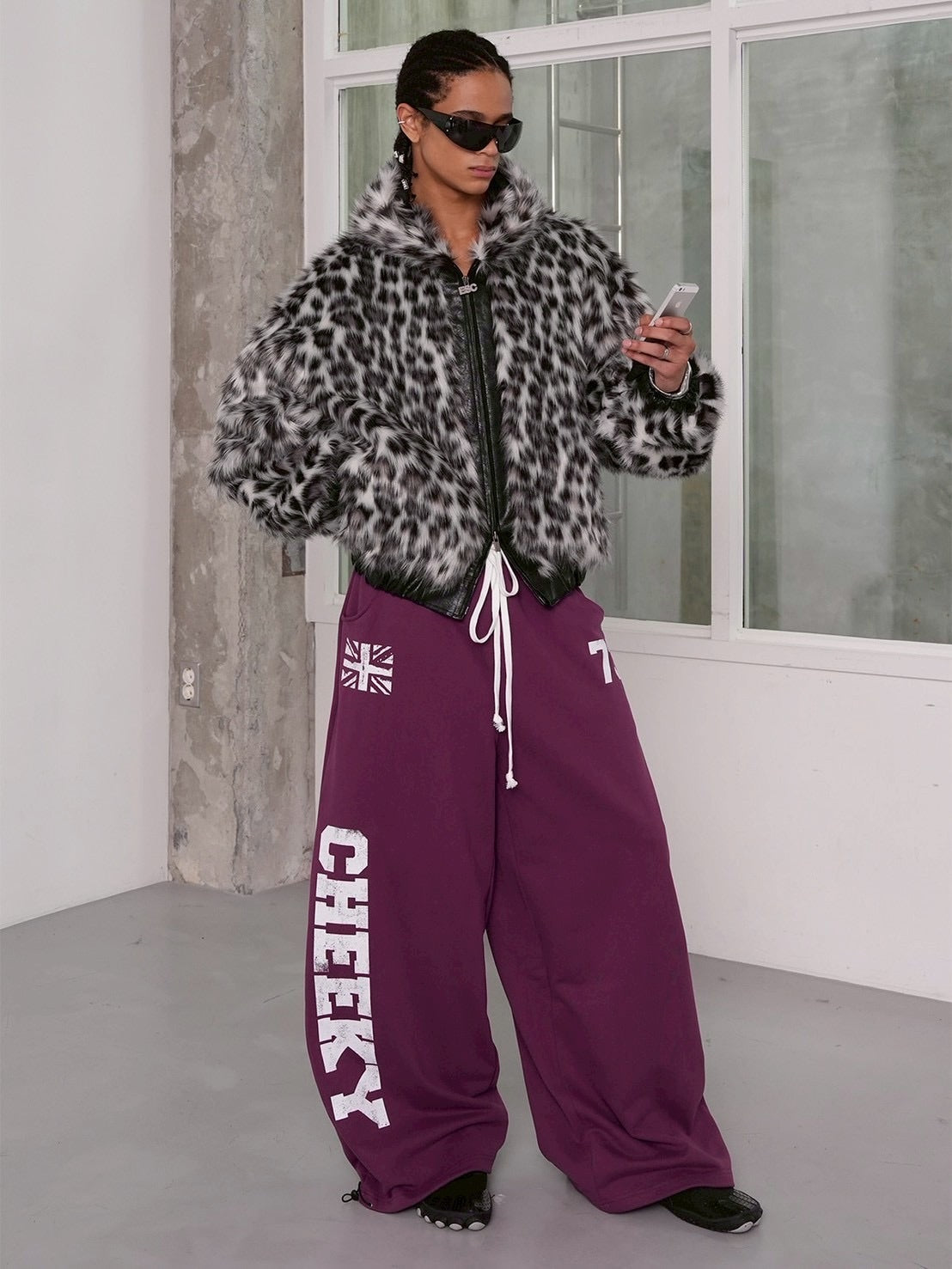 【ESC STUDIO】Lucky Cheeky sweat pants
