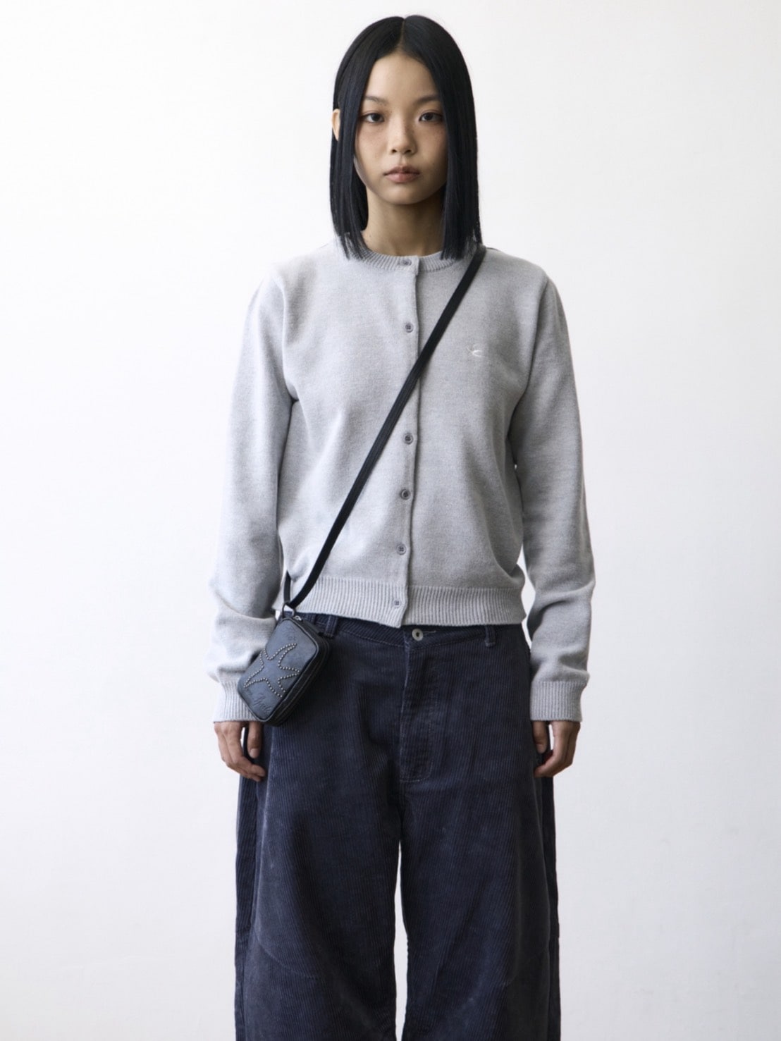 【THECOLDESTMOMENT】TCM mini logo knit cardigan