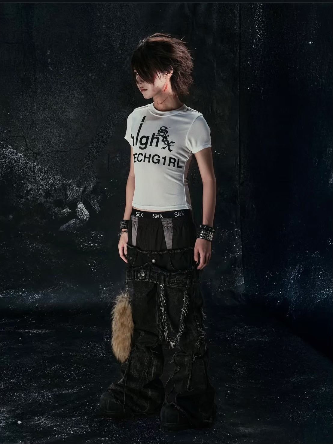 【Cozy world Wide】"BBY TECHG1RL" T SHIRT / 【コージーワールドワイド】ロゴグラフィックスリム半袖Tシャツ