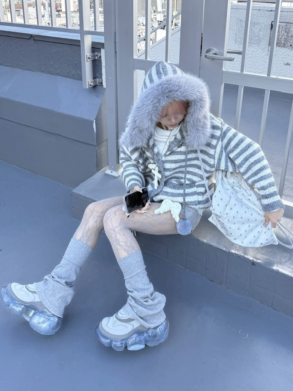 受注制【nmtc +】stripe fur hood cardigan / 【エヌエムティーシープラス】ストライプファーフードカーディガン