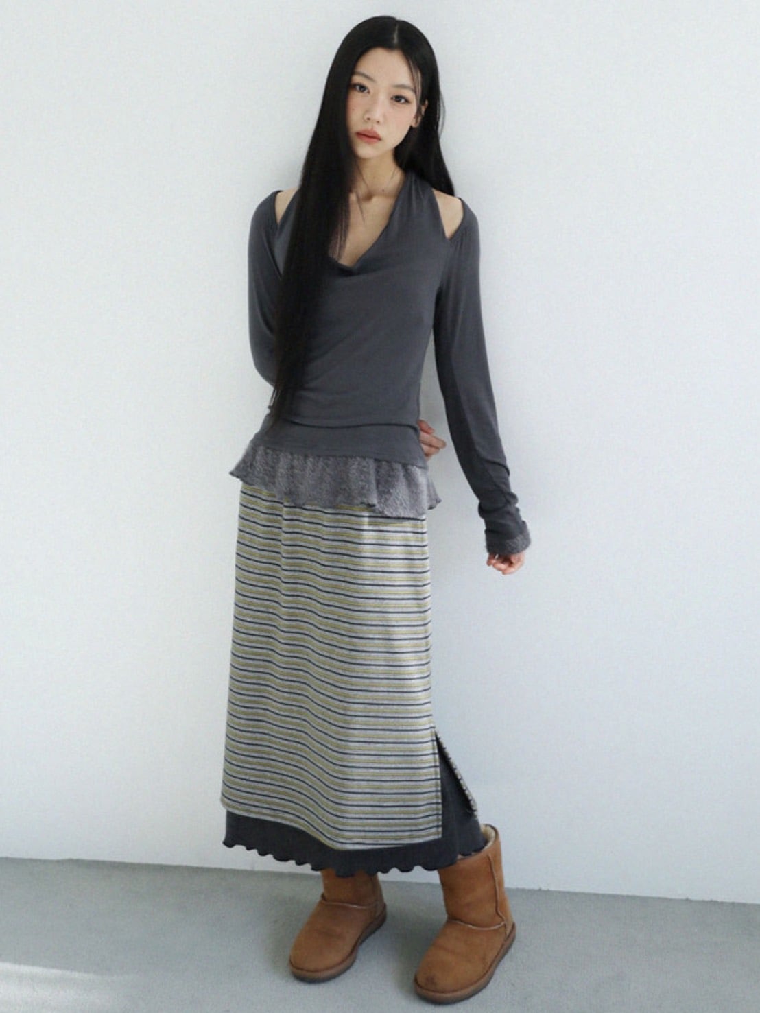 12/21 20:00 発売【Uglyshadow】STRIPED LAYERED SKIRT