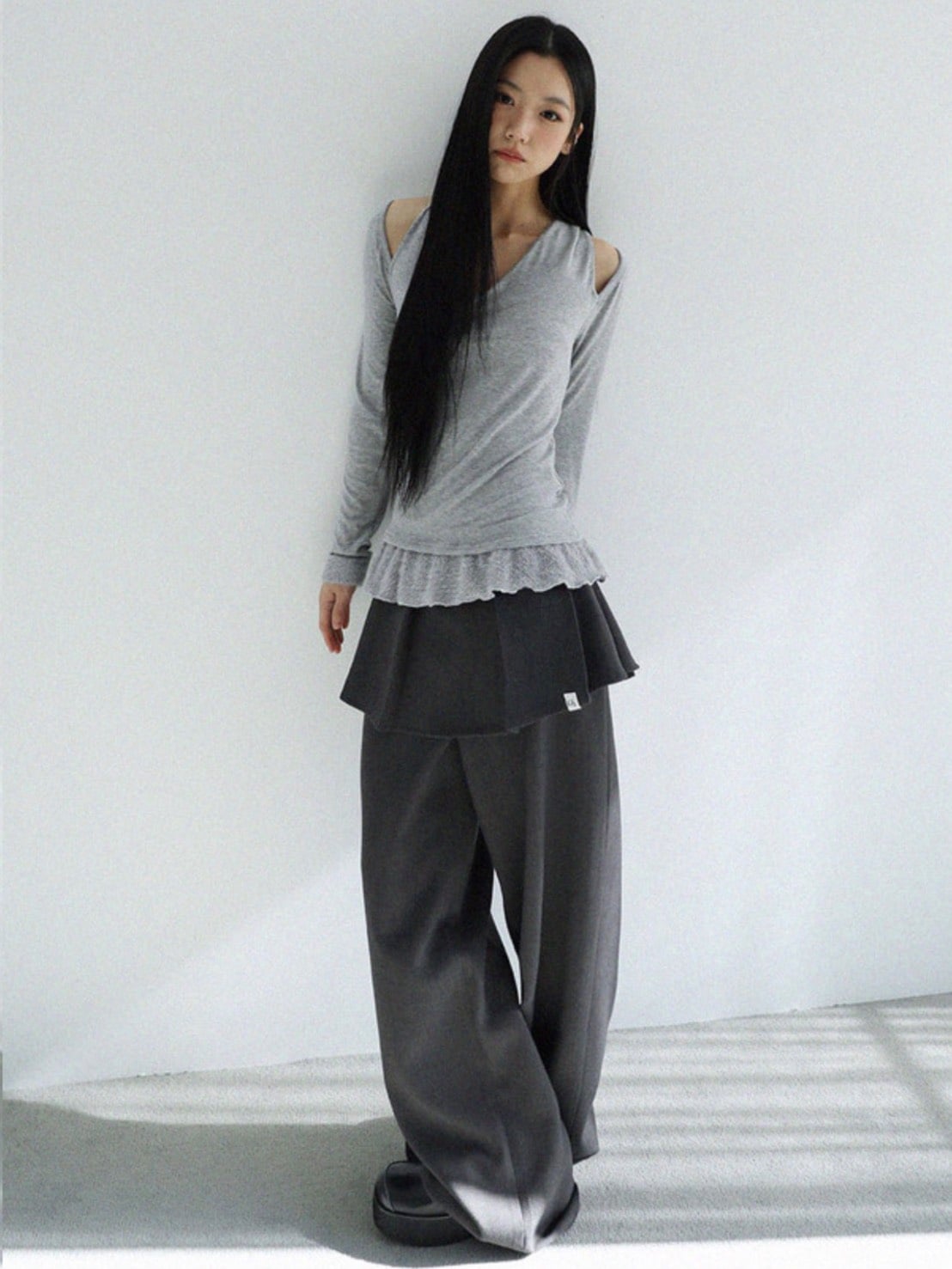 12/21 20:00 発売【Uglyshadow】TULIP LONG SKIRT PANTS