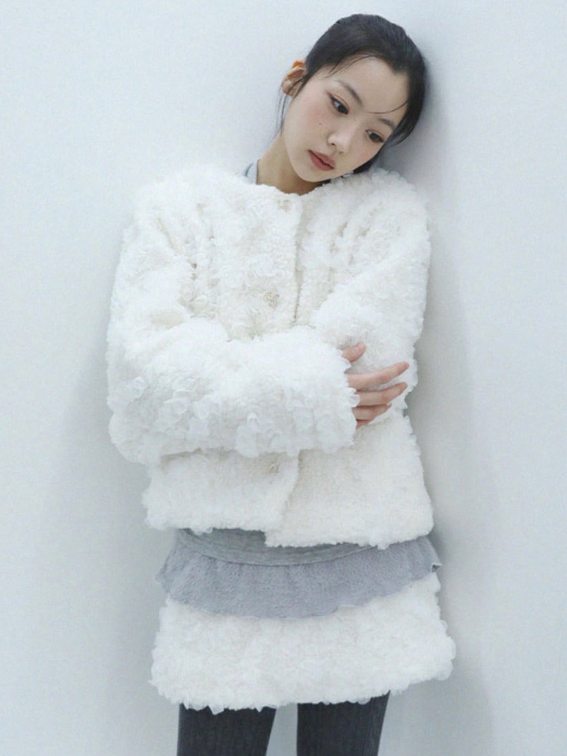 12/21 20:00 発売【Uglyshadow】RUFFLED FUR MINI SKIRT
