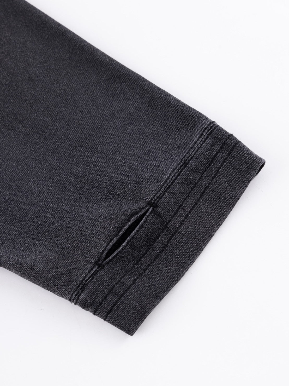 素材、身長まだ【SUPPLIER】Dusty Iron Cross Layered Long Sleeve Tee