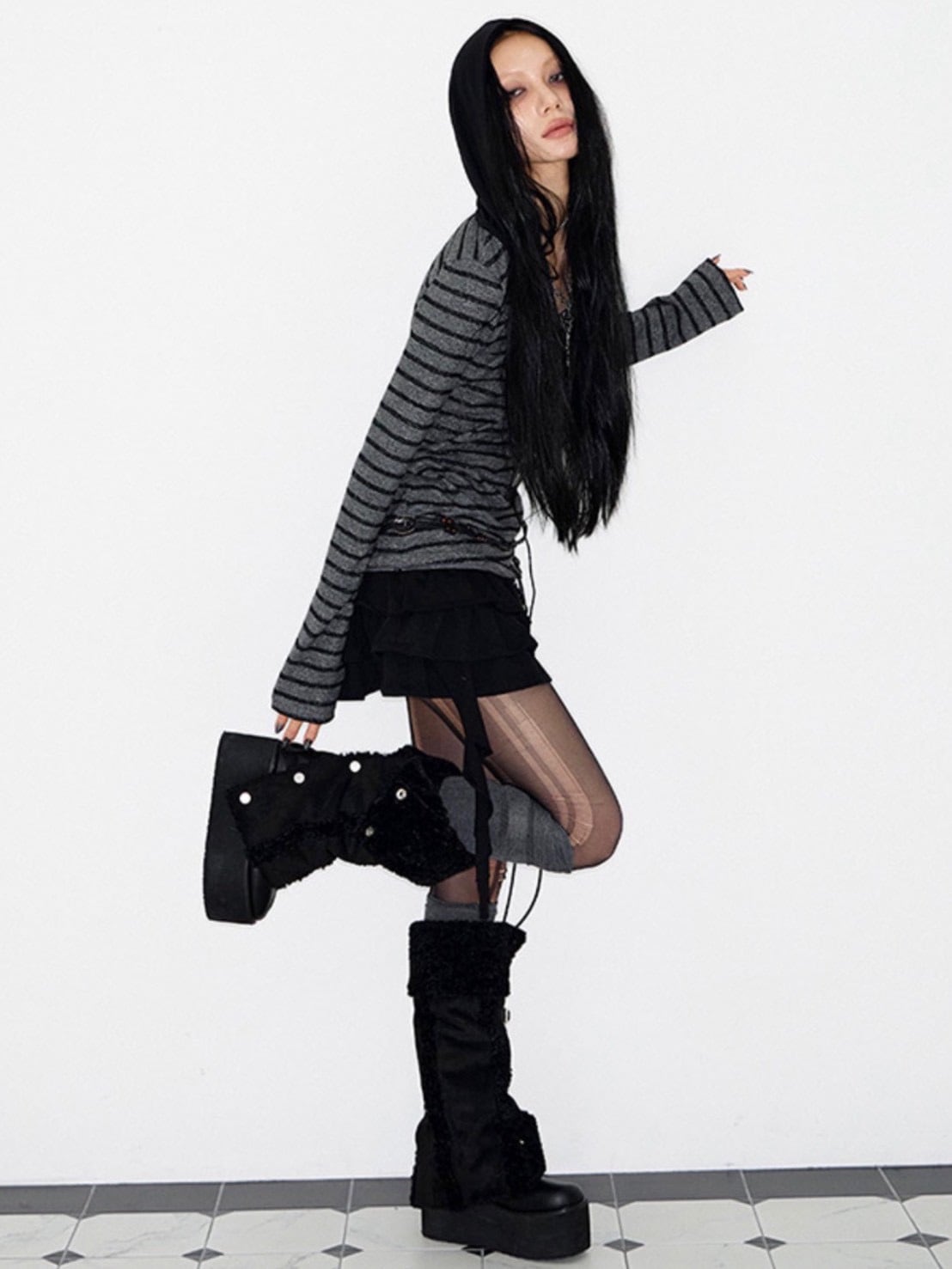 【NOT KNOWING】U Neck Stud PK Hoodie