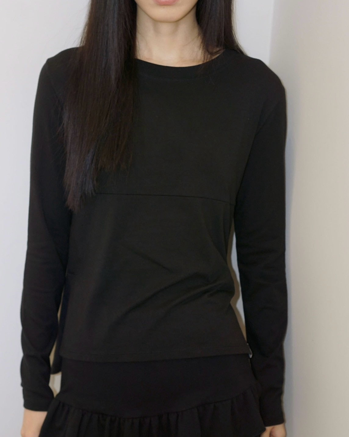 【Uglyshadow】BACK RIBBON T-SHIRT