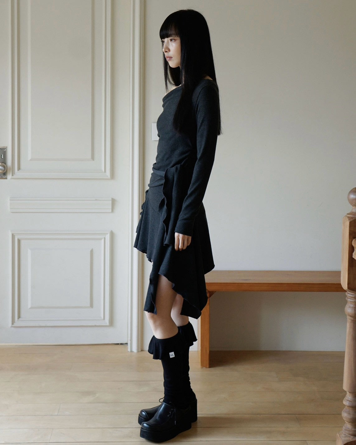 【Uglyshadow】RUFFLE LONG SOCKS
