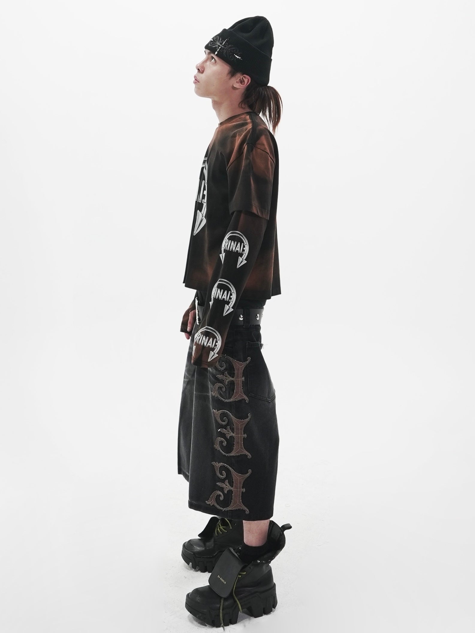 【E RIN AI E】PIERCED RUST DOUBLE LONG SLEEVE T