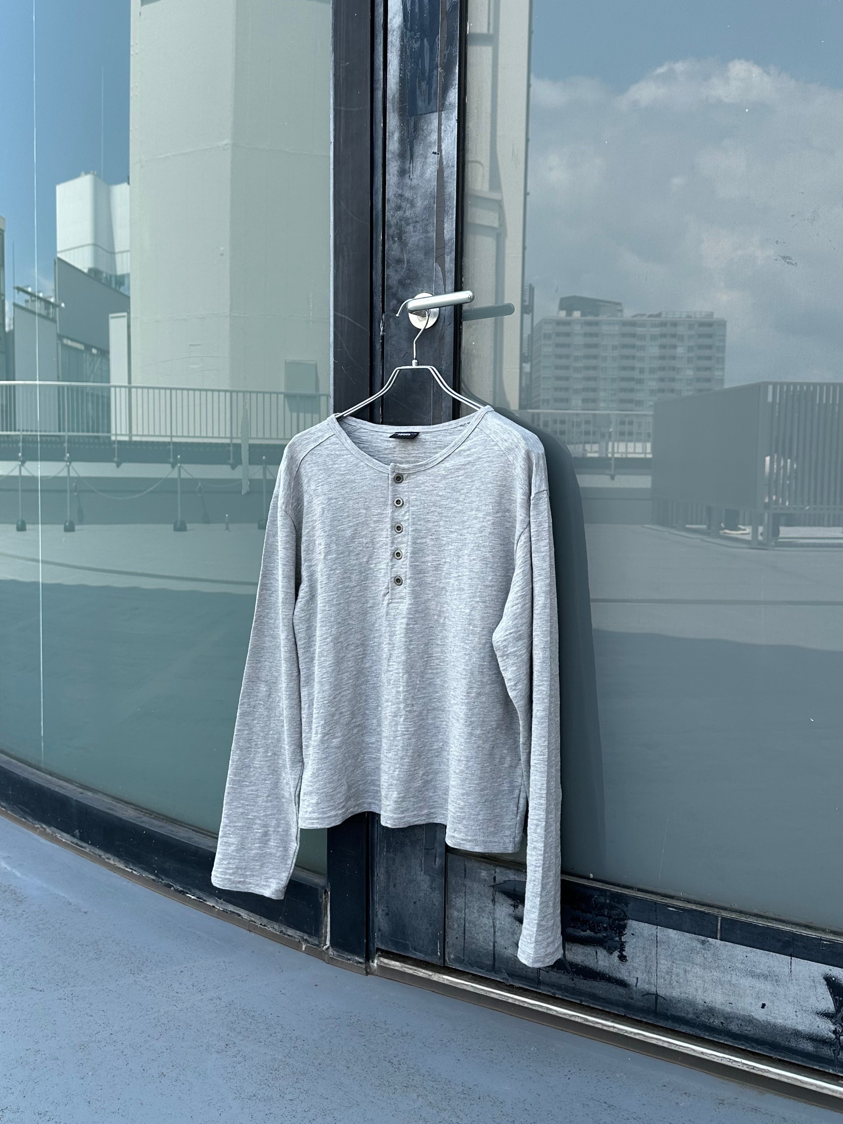 【CHIKASHITSU PLUS HIGH】Steel button henley neck tee (3color)