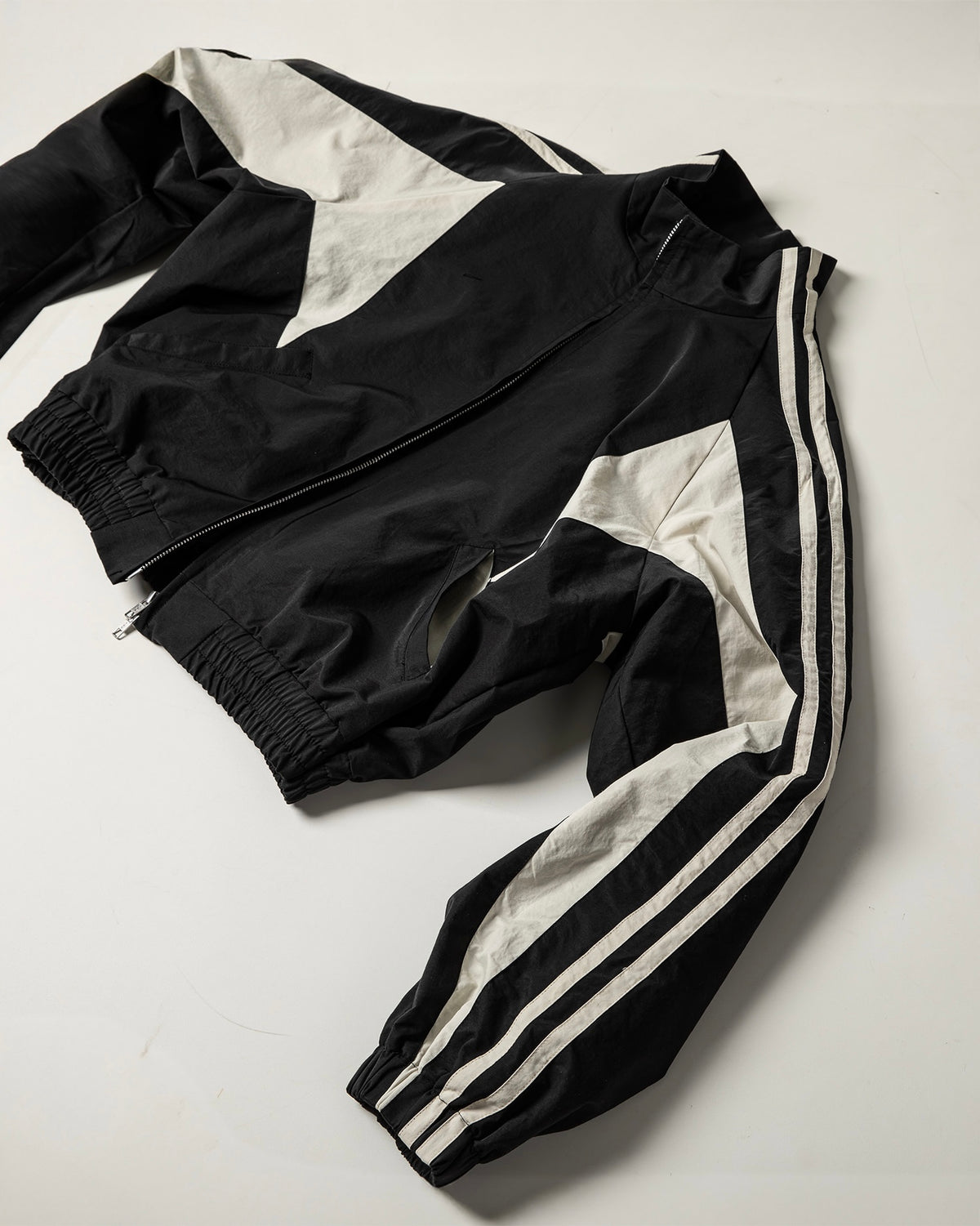 【roaringrad】26 Crop Track Jacket