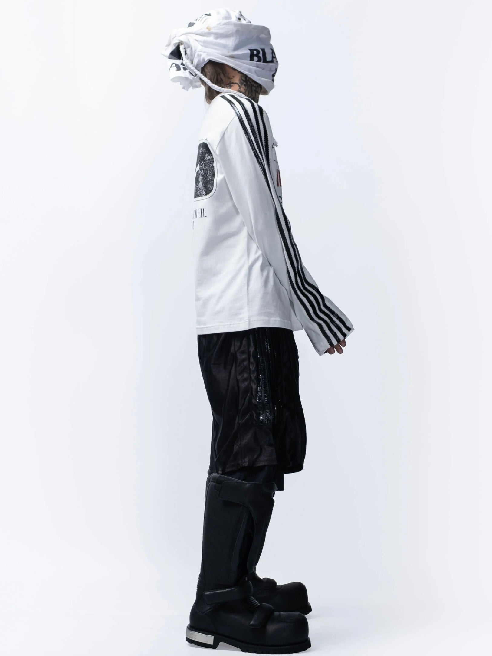【F.V.V.O】Parody Logo Slim-Fit Long Sleeve Tee