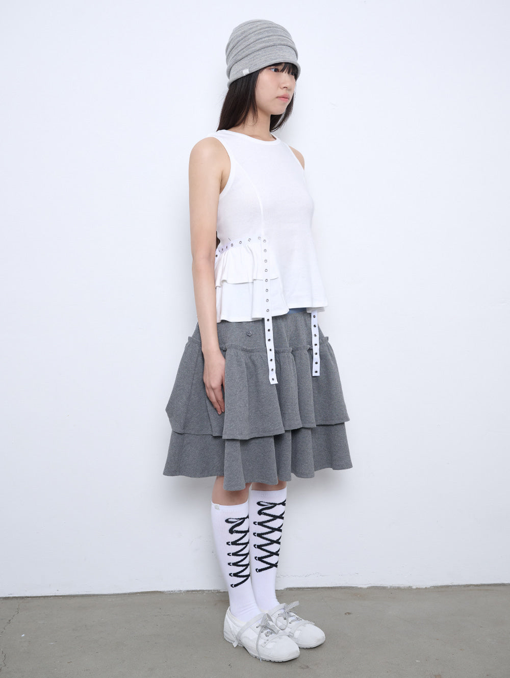 6/8 21:00発売【TUOMIO】EYELET BELTED TANK TOP