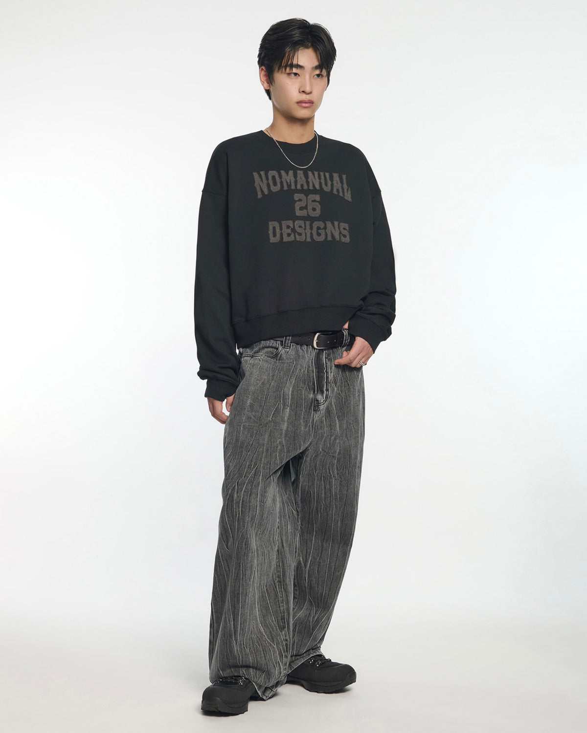 【NOMANUAL】N.D.A CROP SWEATSHIRT