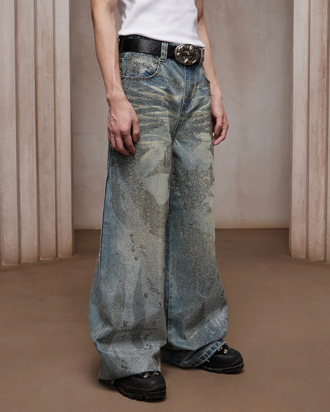【DND4DES】Rhinestone Dirty Wash Denim Pants