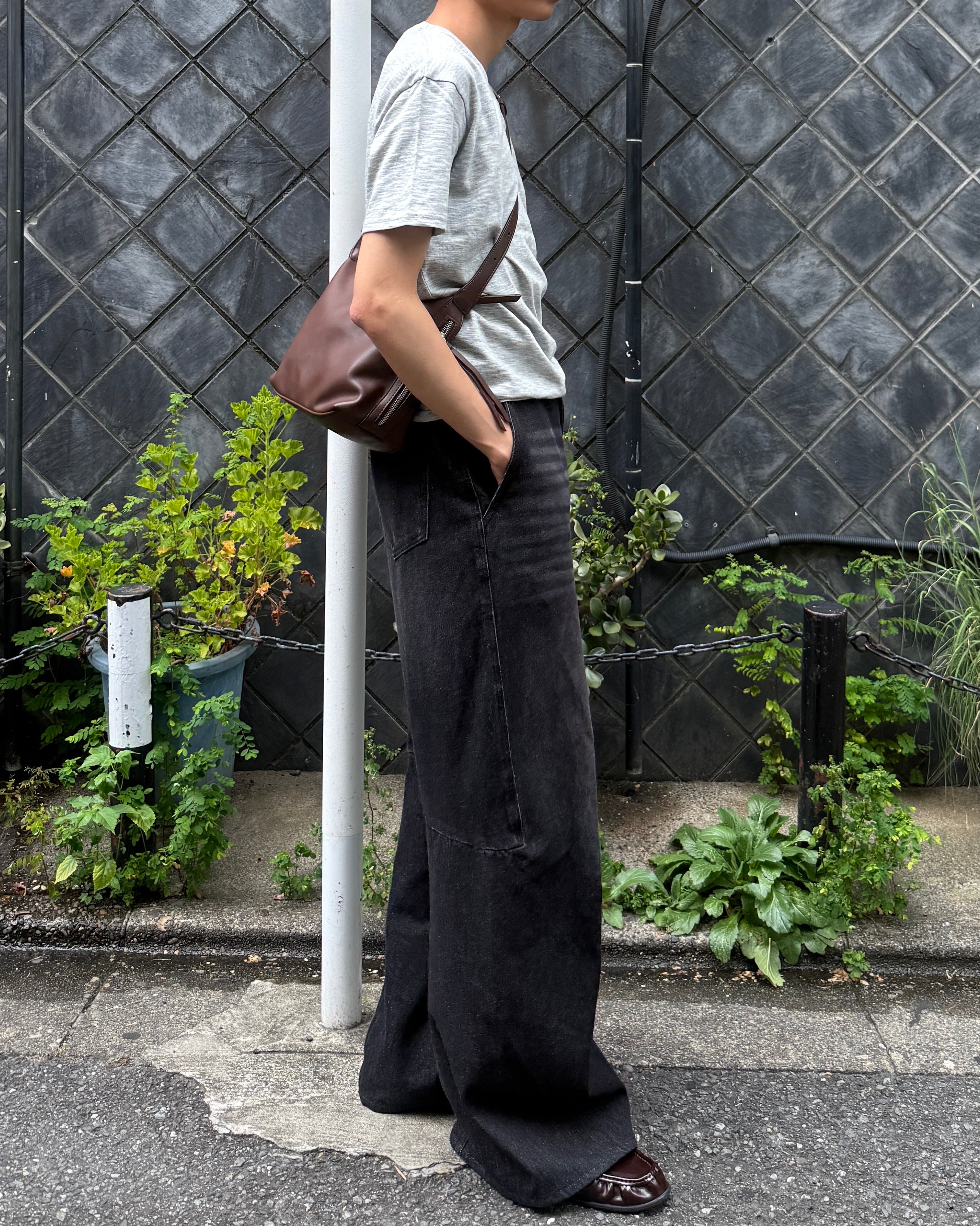 東京店WEB限定受注制【Chikashitsu +】slub v-neck tee (3color)