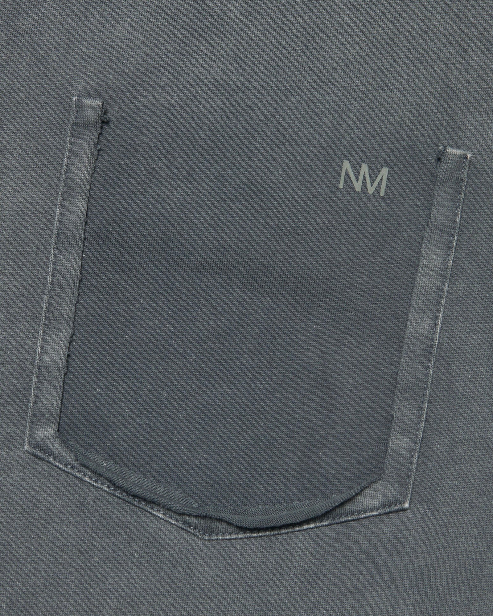 【NOMANUAL】DETACHED POCKET LONG SLEEVE TEE