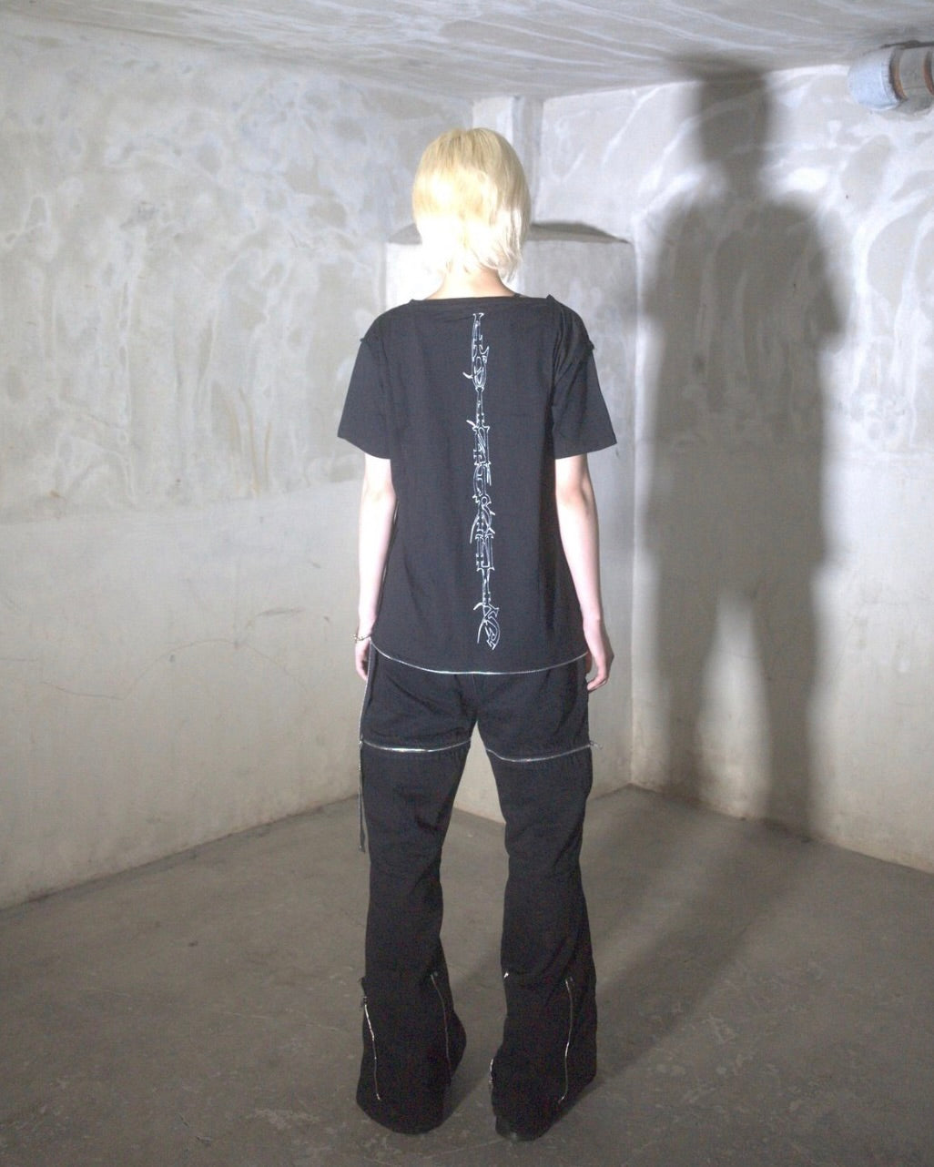 【LOIN ARMIS】"Hex maniac" tee