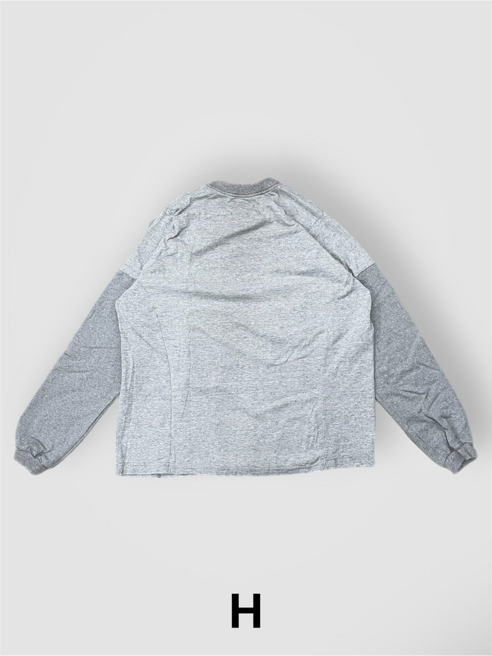 【Re +】cutting switch long sleeve (gray)