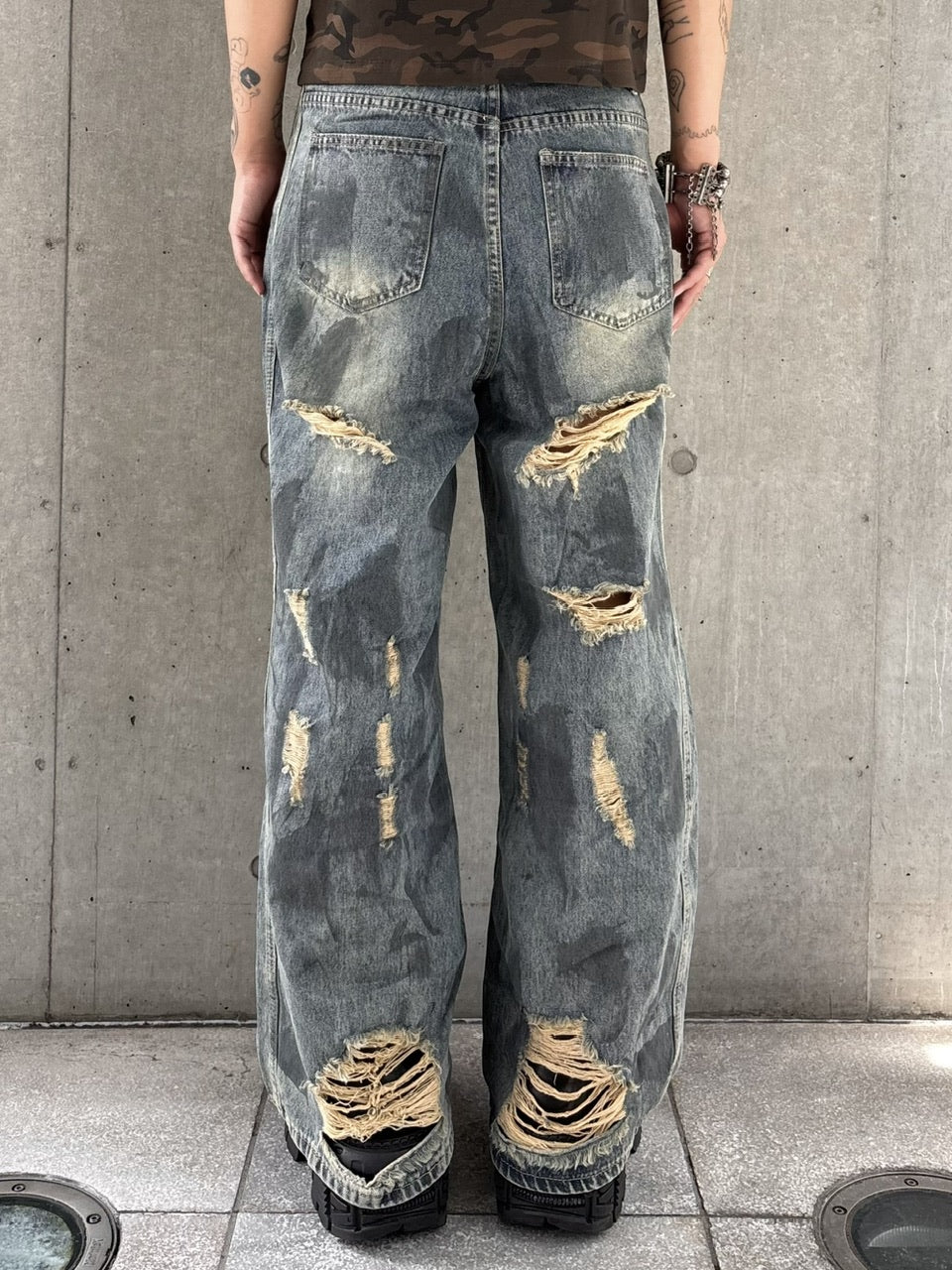 【Never mind the XU】paint damage denim pants (2color)