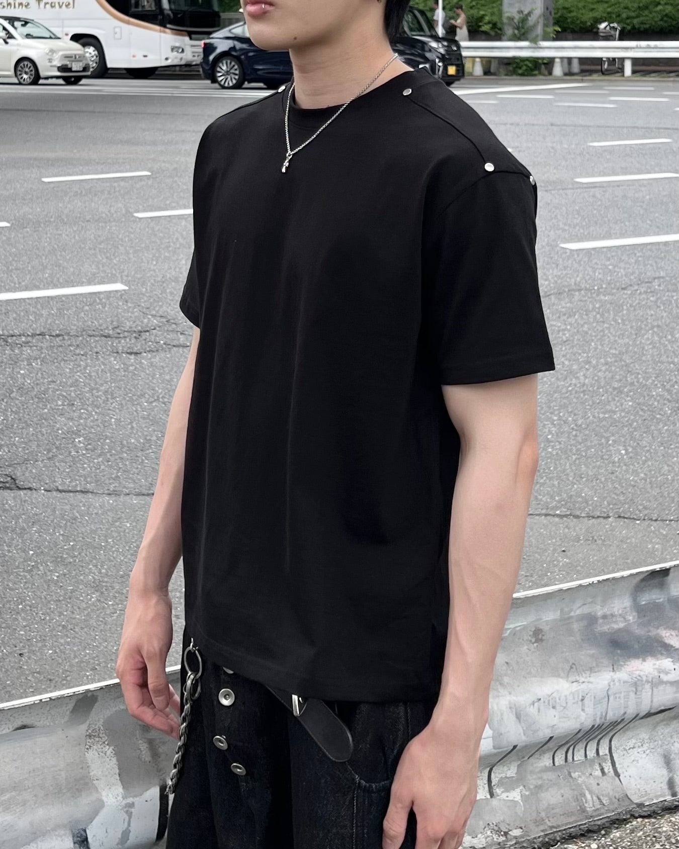 大阪店WEB限定受注制【Chikashitsu +】shoulder rivet t-shirt (3color)