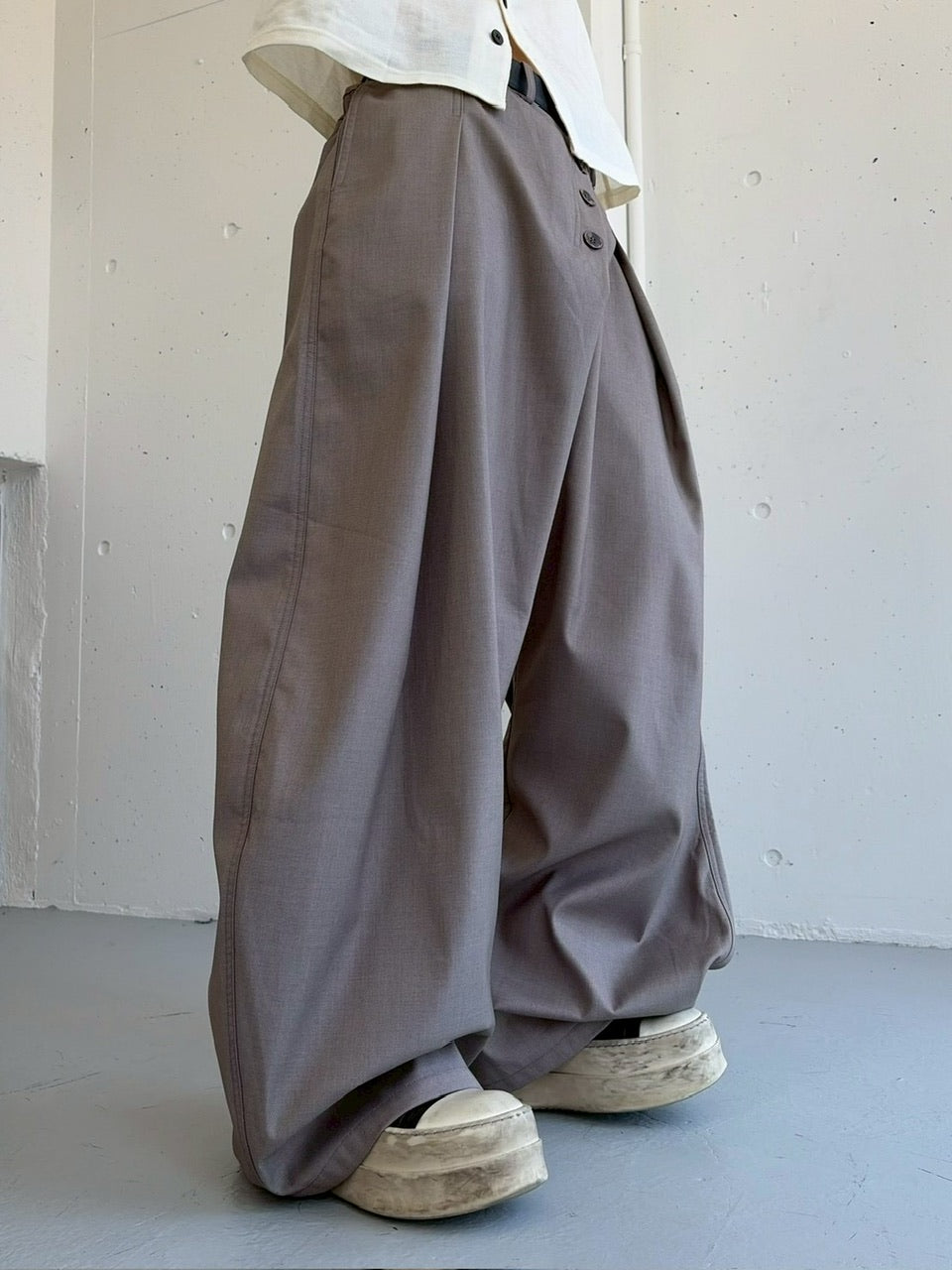 国際配送【LUV CODE】diagonal button wide pants (3color)