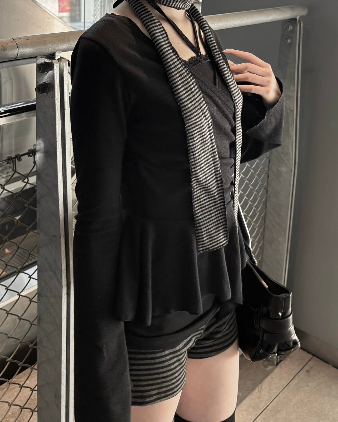受注制【nmtc+】Draped Peplum Wrap Top (2color)