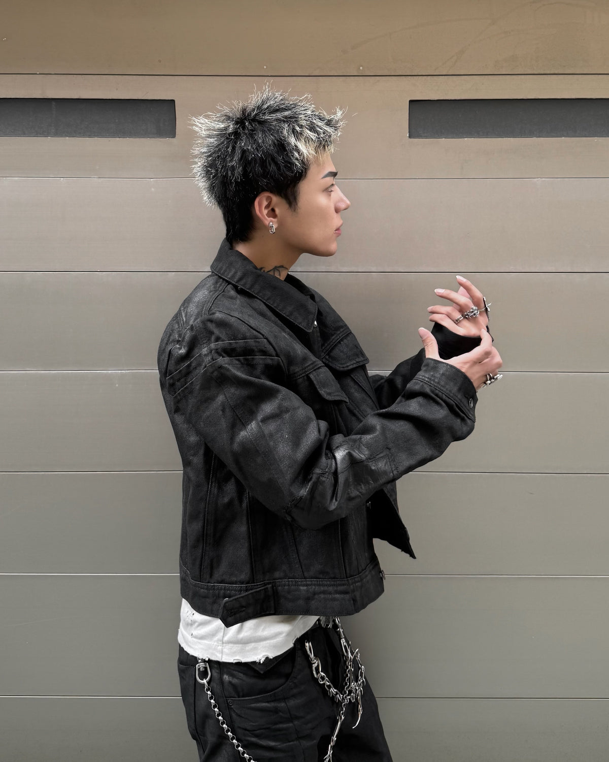 国際配送【Never mind the XU】Waxed Damage Cropped Denim Jacket