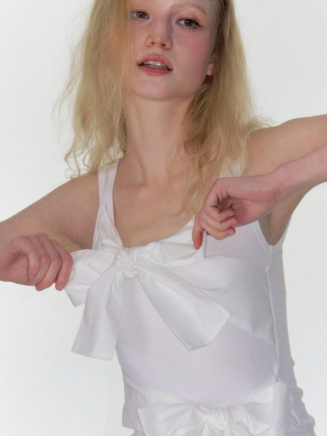 【CRANK】DOUBLE RIBBON-TIED SLEEVELESS