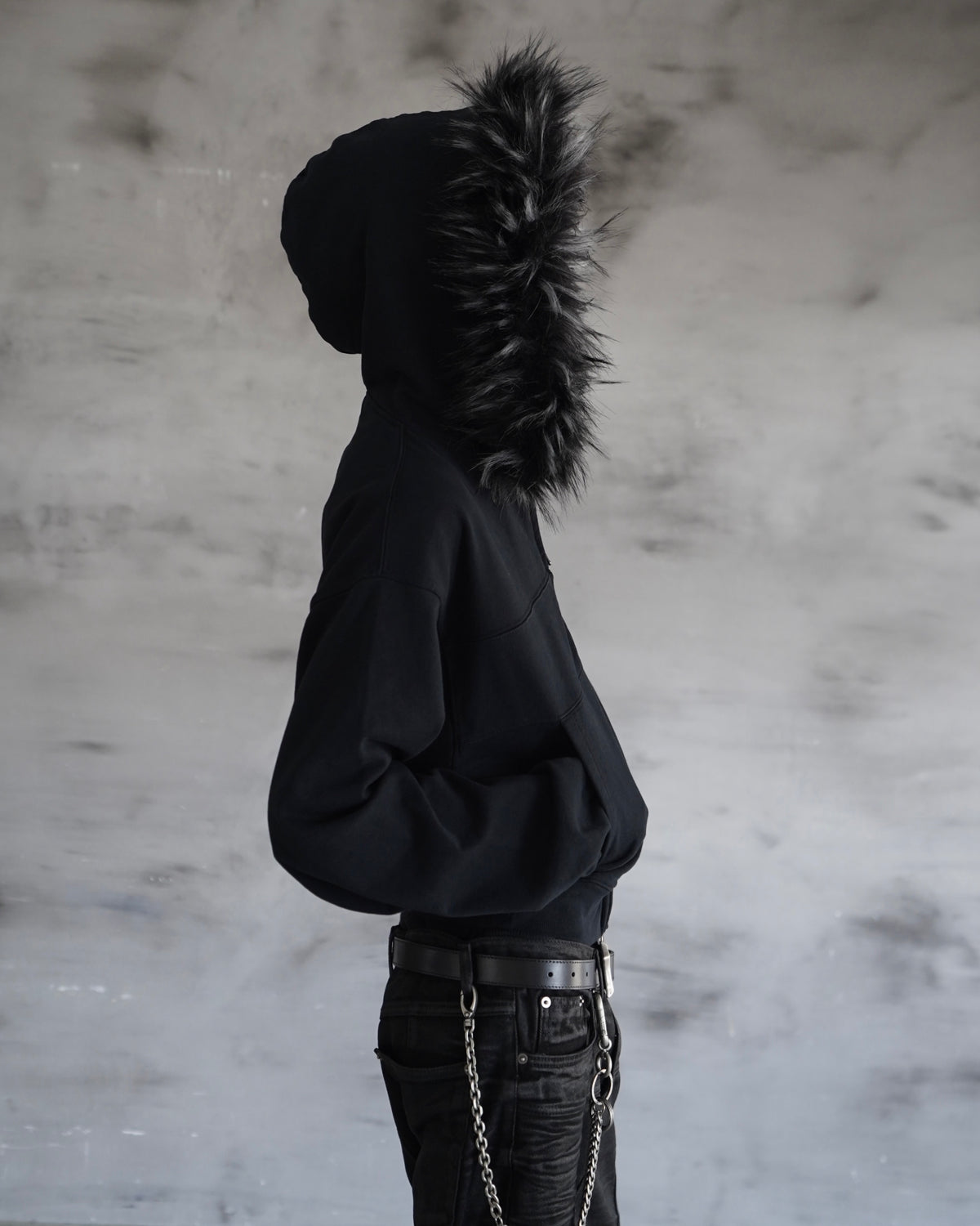 【CHIKASHITSU PLUS HIGH】Volume fur cropped zip hoodie