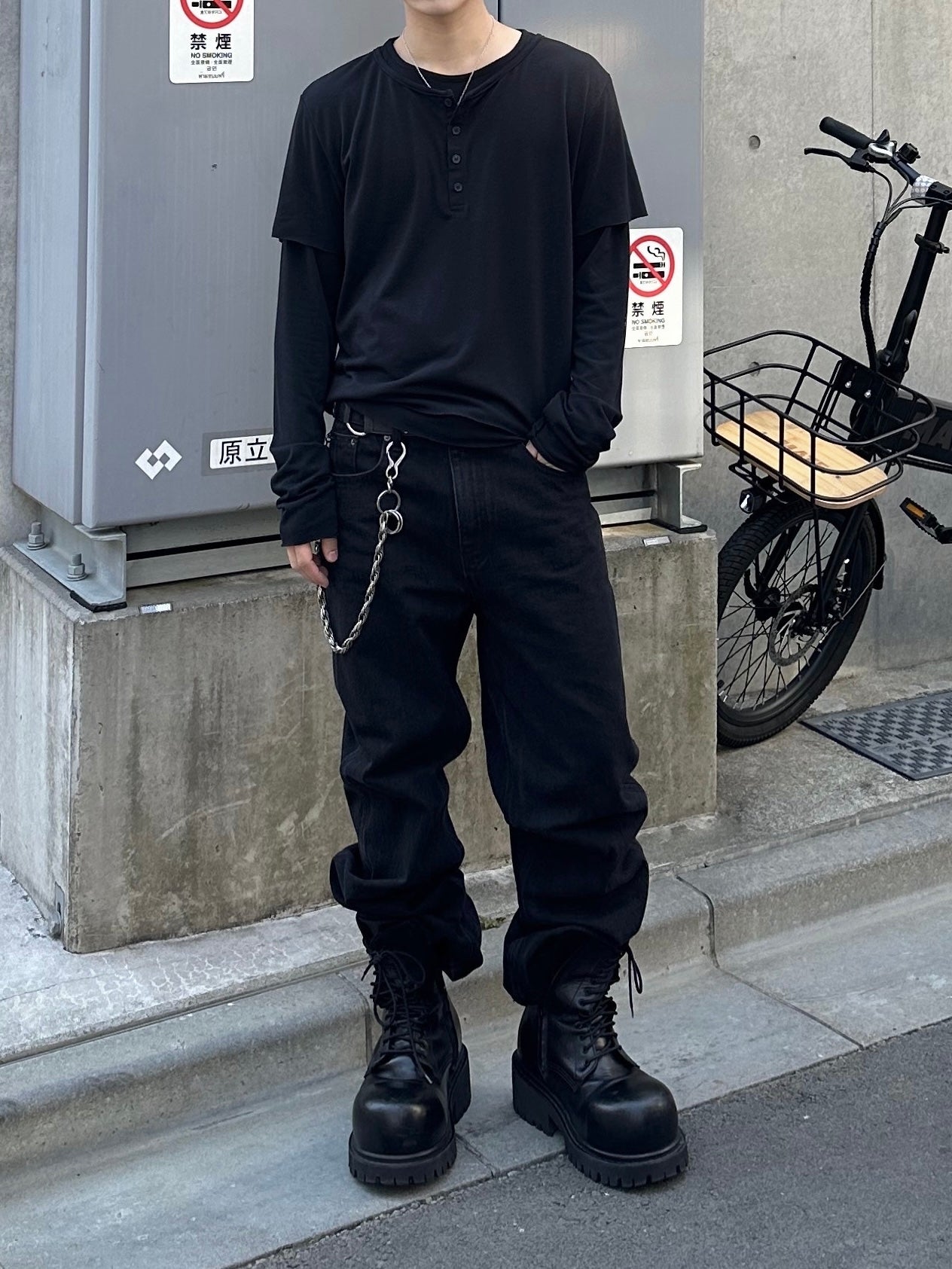 大阪店WEB限定受注制【Chikashitsu +】slim straight denim pants