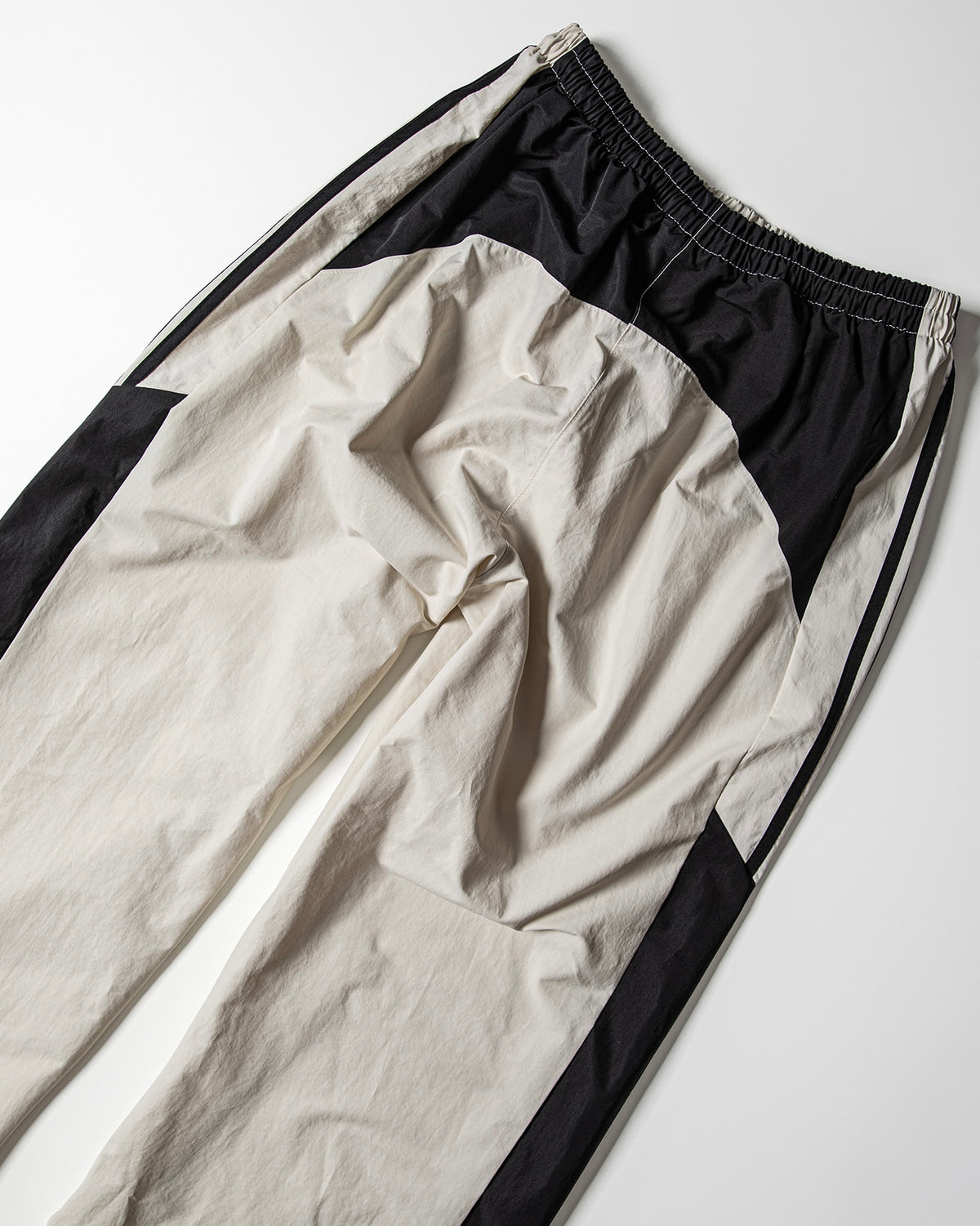 【roaringrad】26 Panel Track Pants