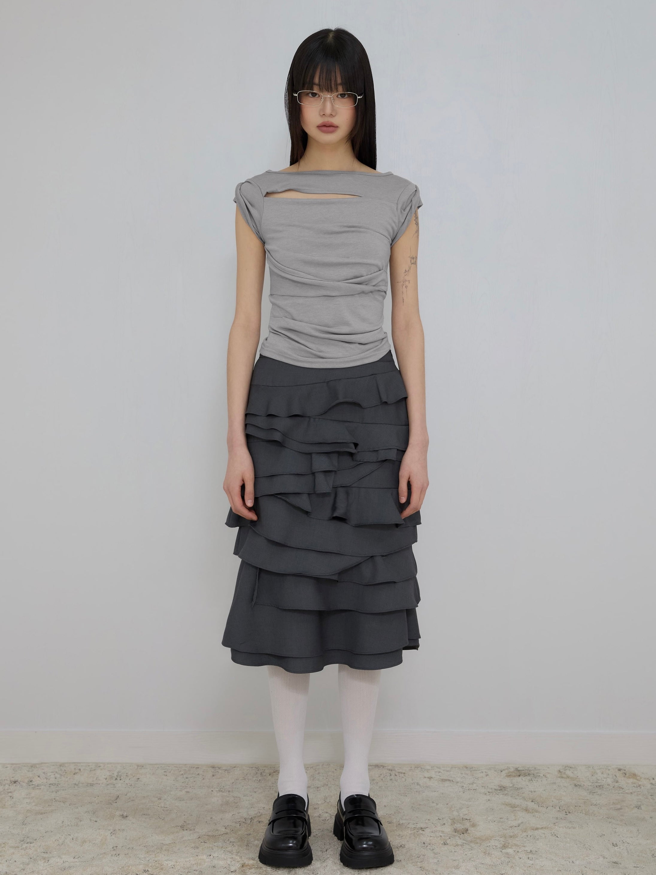 6/22 21:00発売【FLAREUP】Asymmetrical Draped Roll-Up T-Shirt