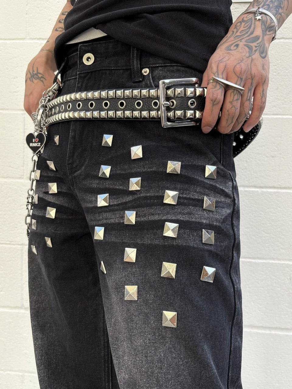 国際配送【Never mind the XU】studs washed wide denim pants (2color)