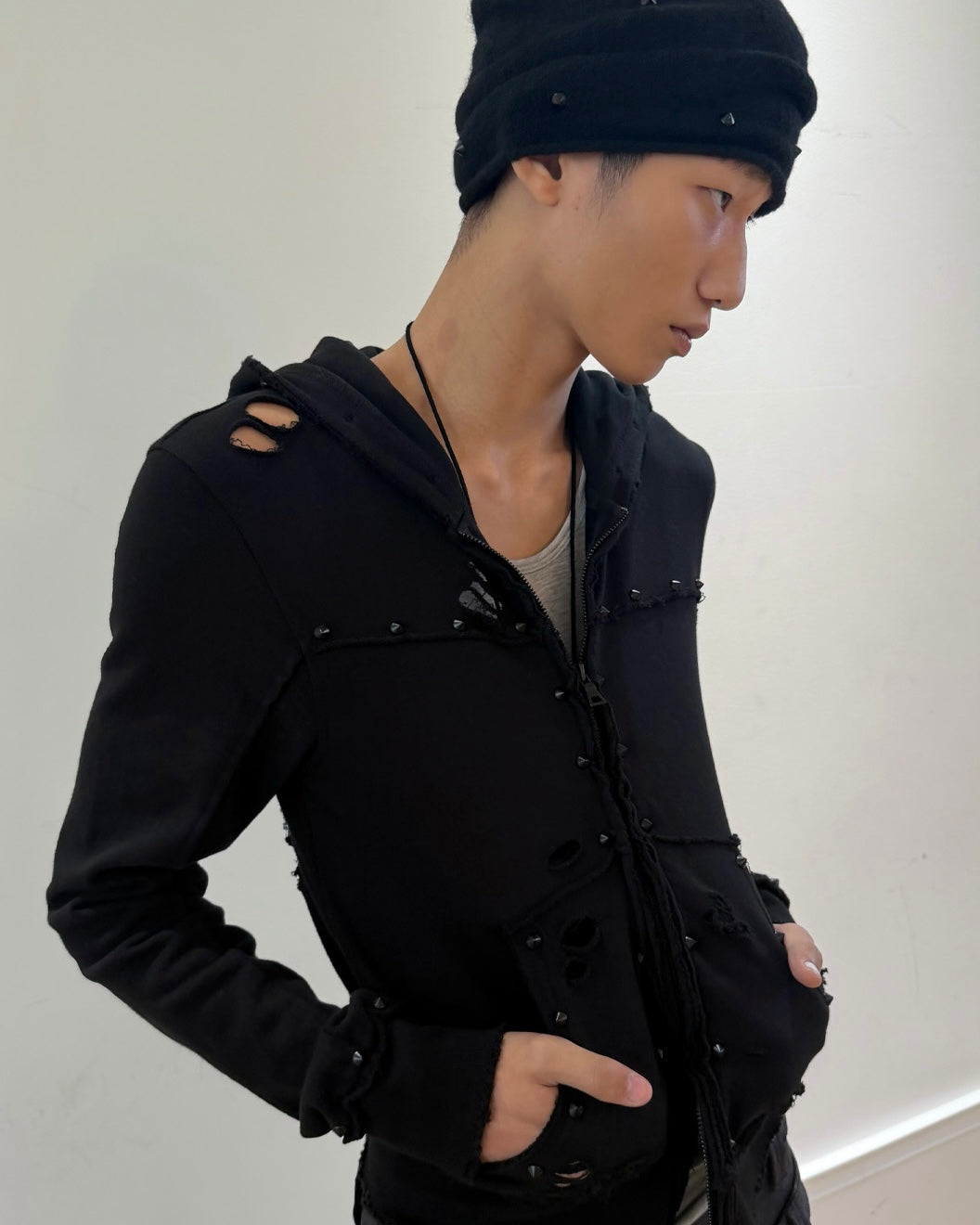 【LECYTO】Spike Studded Knit Beanie