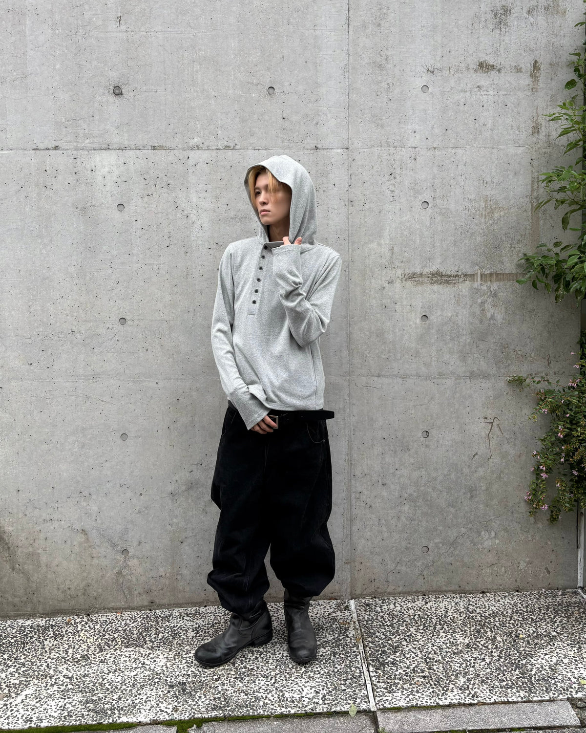 【Lee fi Ne】 Offset Hooded Henley Top