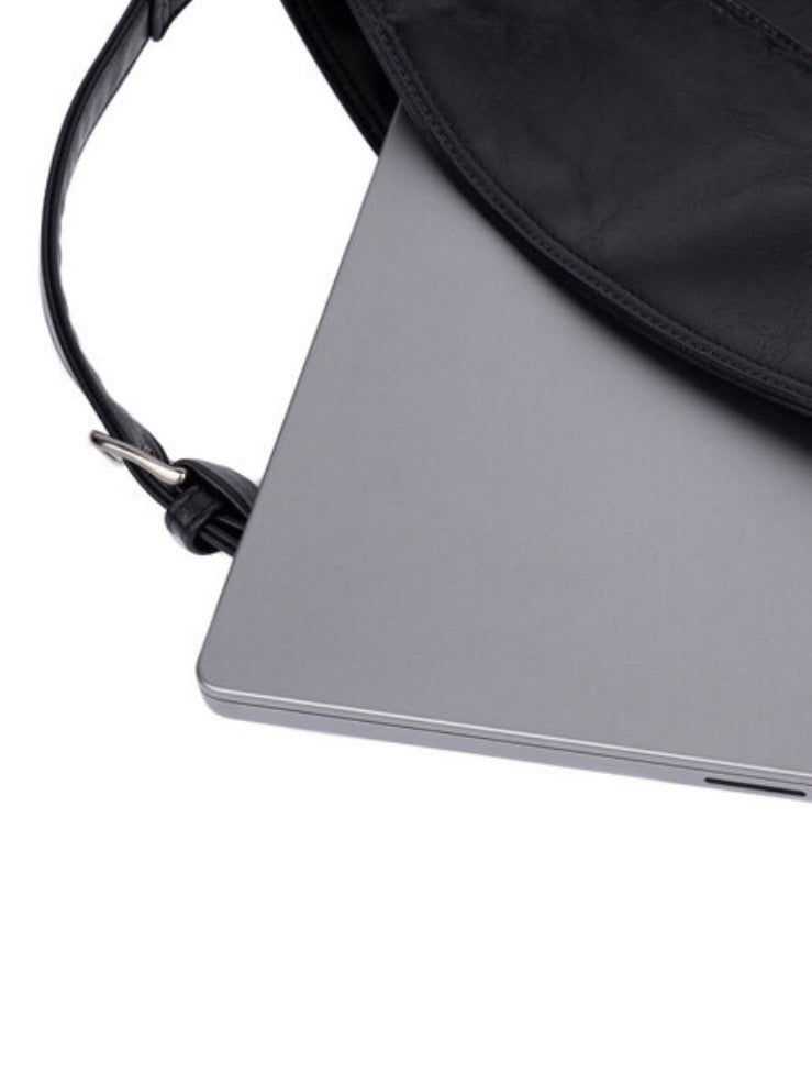 【HAH ARCHIVE】Contour Belted Bag(レザー)