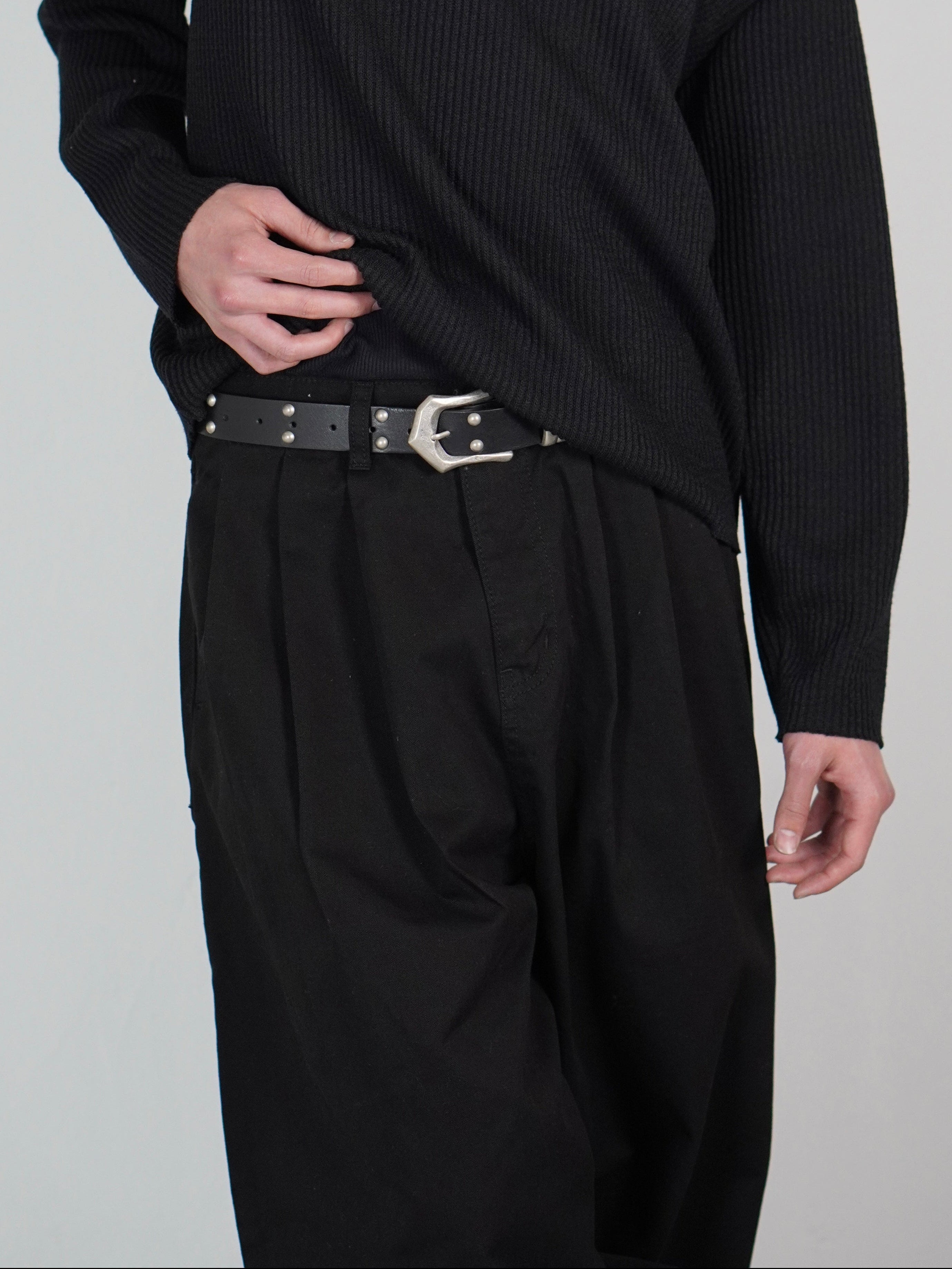 受注制【Chikashitsu +】three pleats chino wide pants