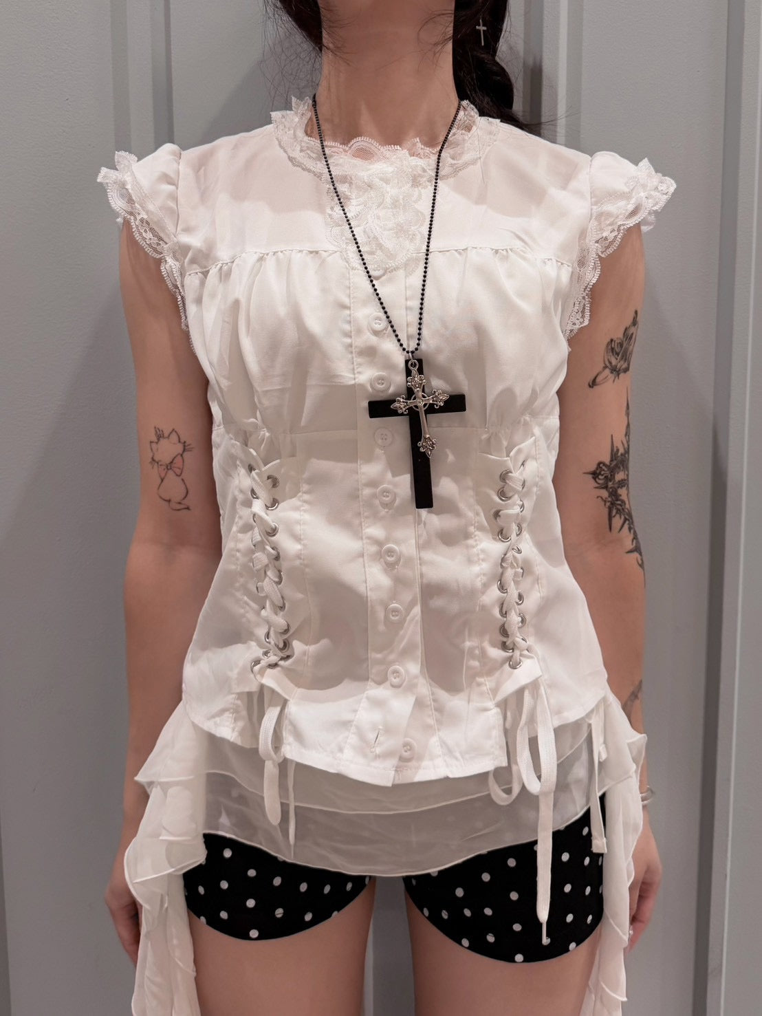 受注制【nmtc+】Eyelet Lace Shirring Crop Blouse
