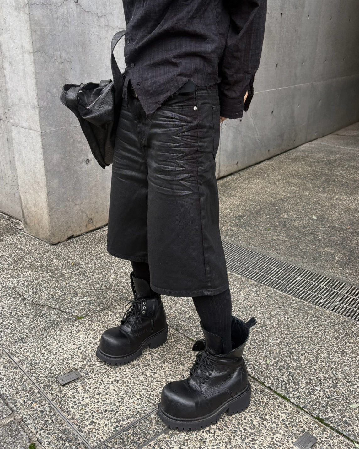 受注制【nmtc+】Coated shirring bermuda pants