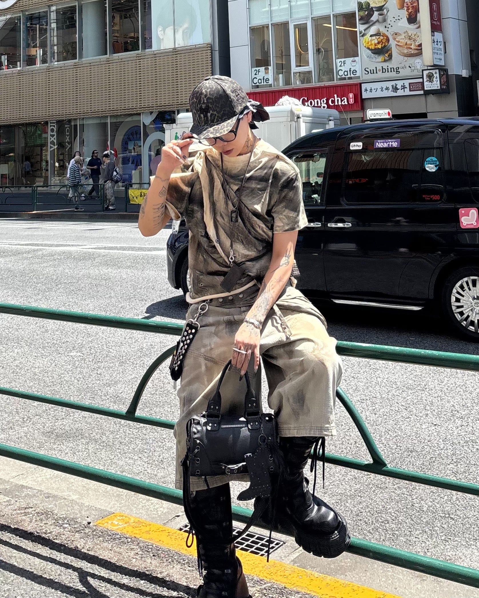 国際配送【Never mind the XU】vintage wash buggy half pants