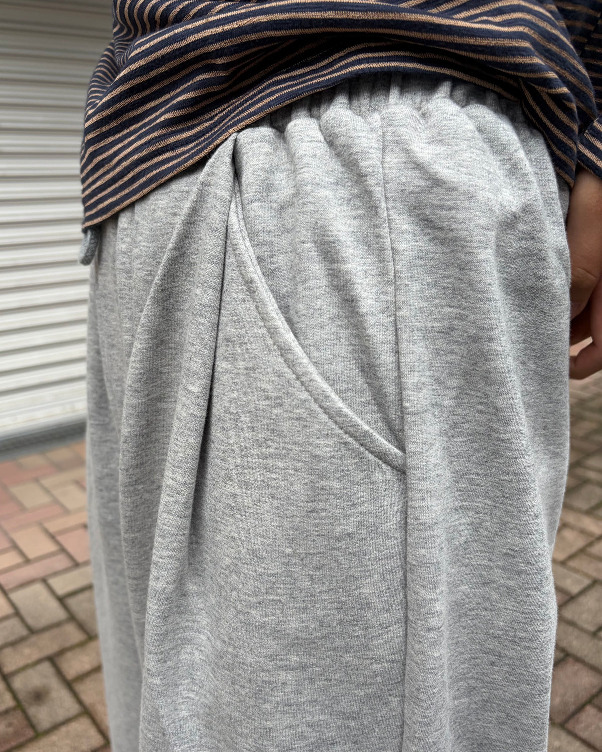 東京店WEB限定【Chikashitsu +】pintuck sweat pants (2color)