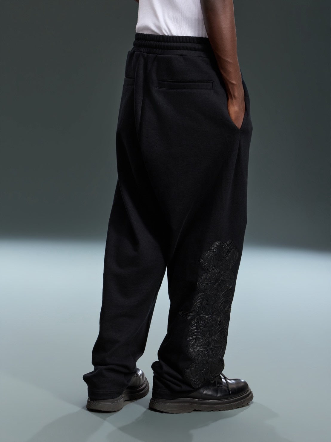 【The Boy Has No Patience】LEATHER PATCH PANTS