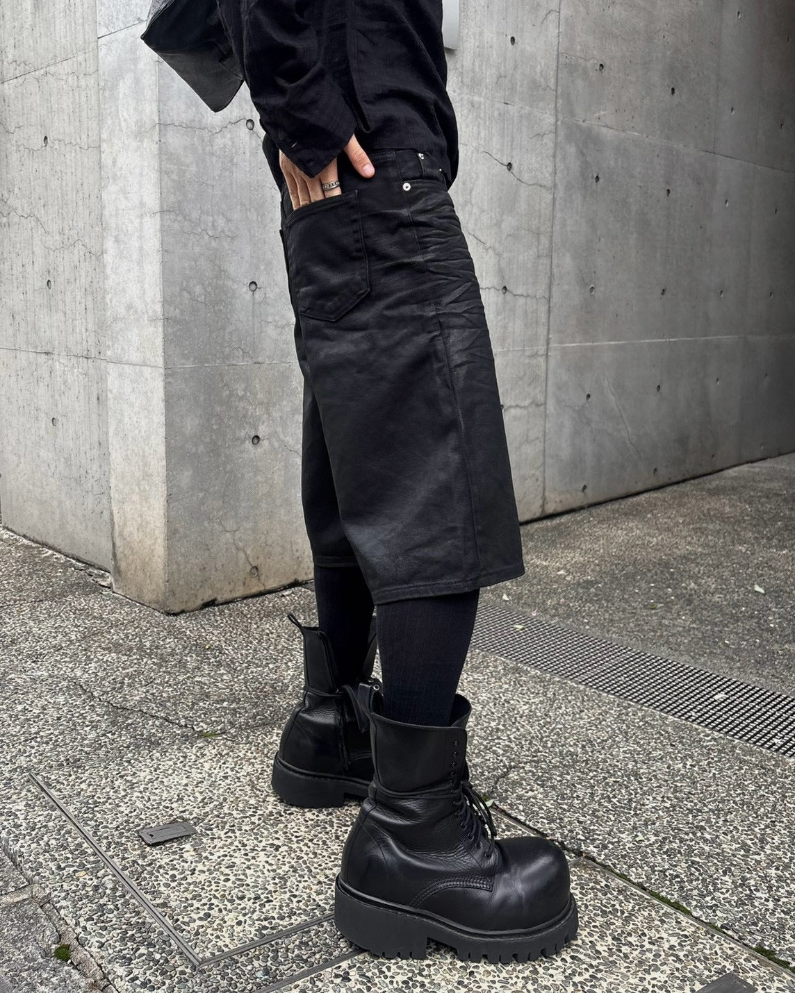 受注制【nmtc+】Coated shirring bermuda pants