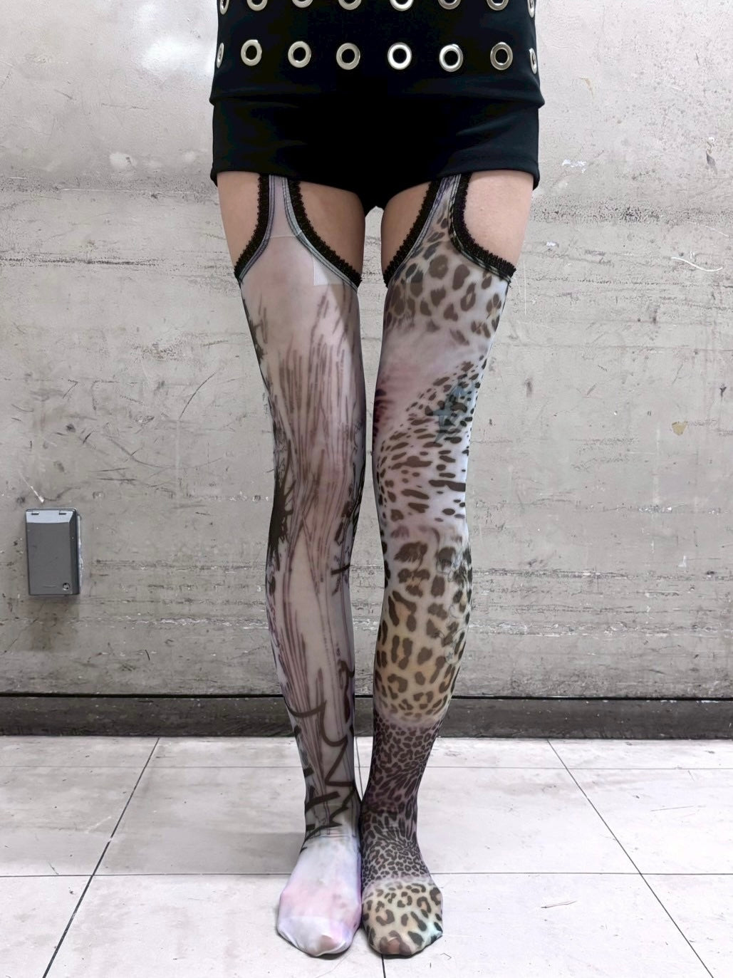 7/11 20:00発売　【BABY09】Leopard Tattoo Garters
